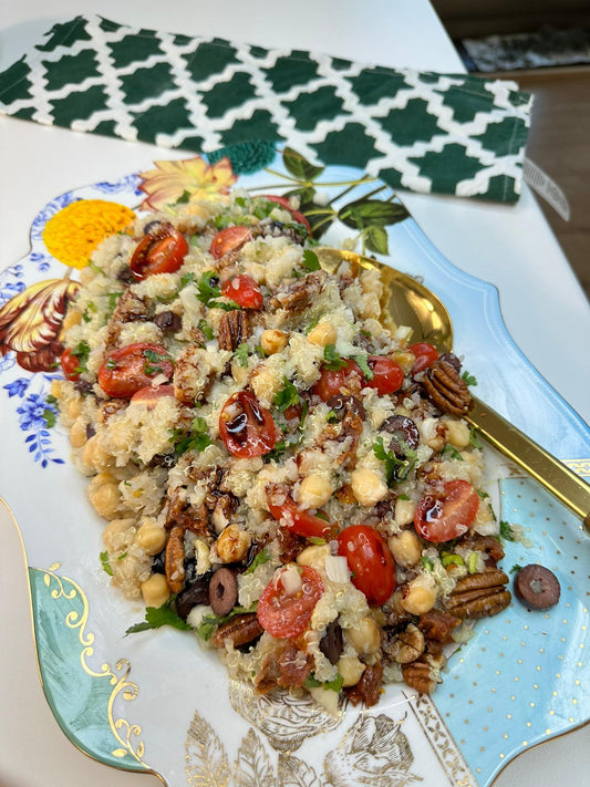 سلطة كينوا وحمص