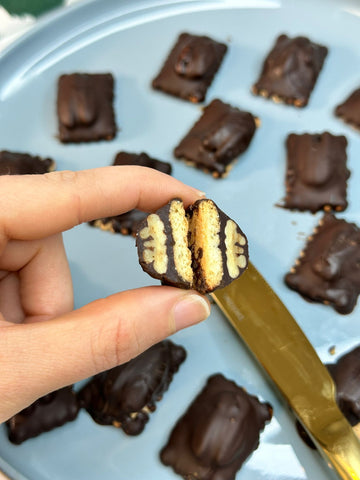 بسكوت سهل مع شوكلاطه داكنه