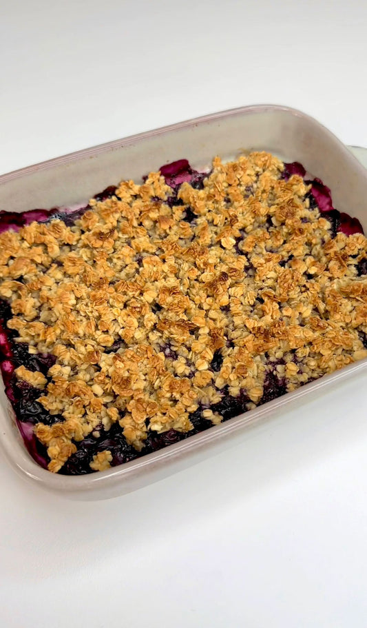 كرامبل التوت البري مع الشوفان 🫐