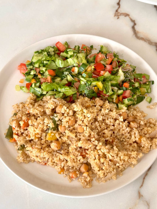 طريقة البرغل مع الخضار والحمص كوجبة متكاملة