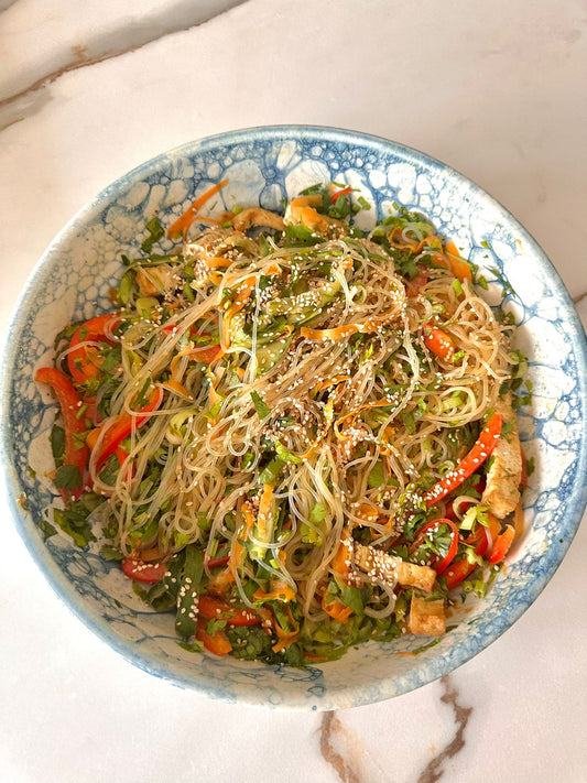 سلطة نودلز مشبعه ومتكامله