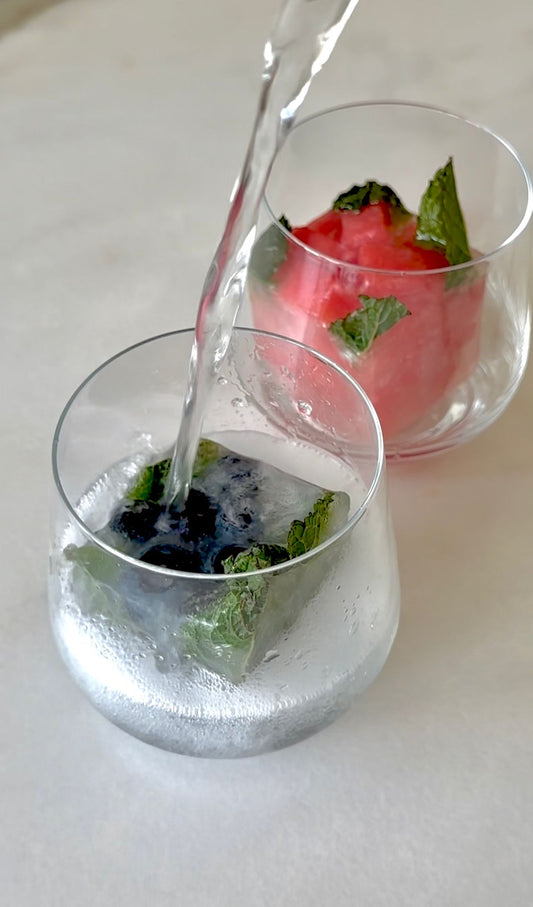 مكعبات الثلج بالفواكه