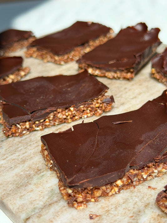 سناك صحي بدون خبيز بطعم لبراونيز 🍫