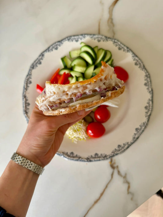 ساندويش توست جبنه بشهي ملان بروتين🍳