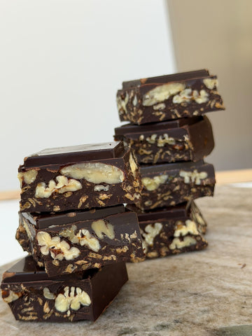 سناك شوكلاتة داكنه صحي بشهي 🍫